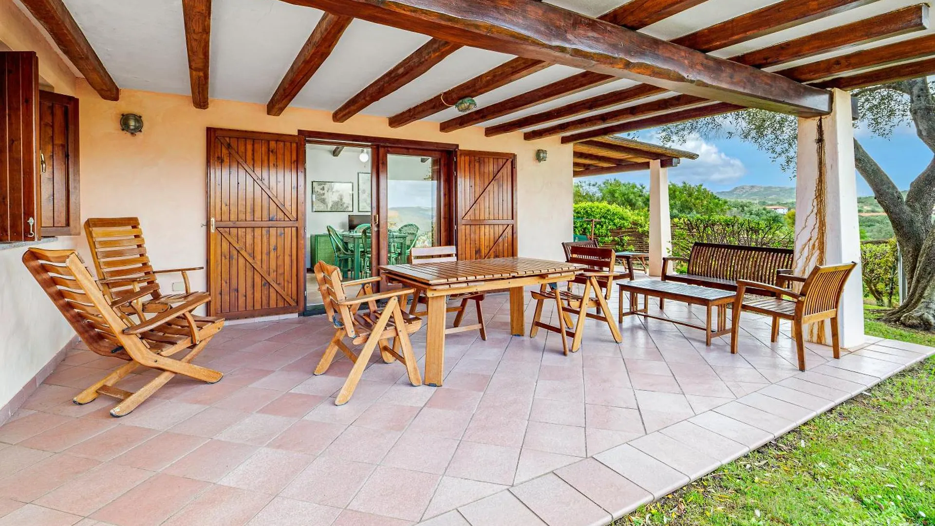 Villa Rosa Baja Sardinia 0*,  Italy